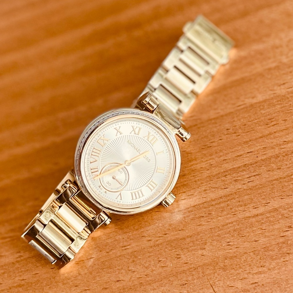 Gold Michael Kors watch only worn a couple of times